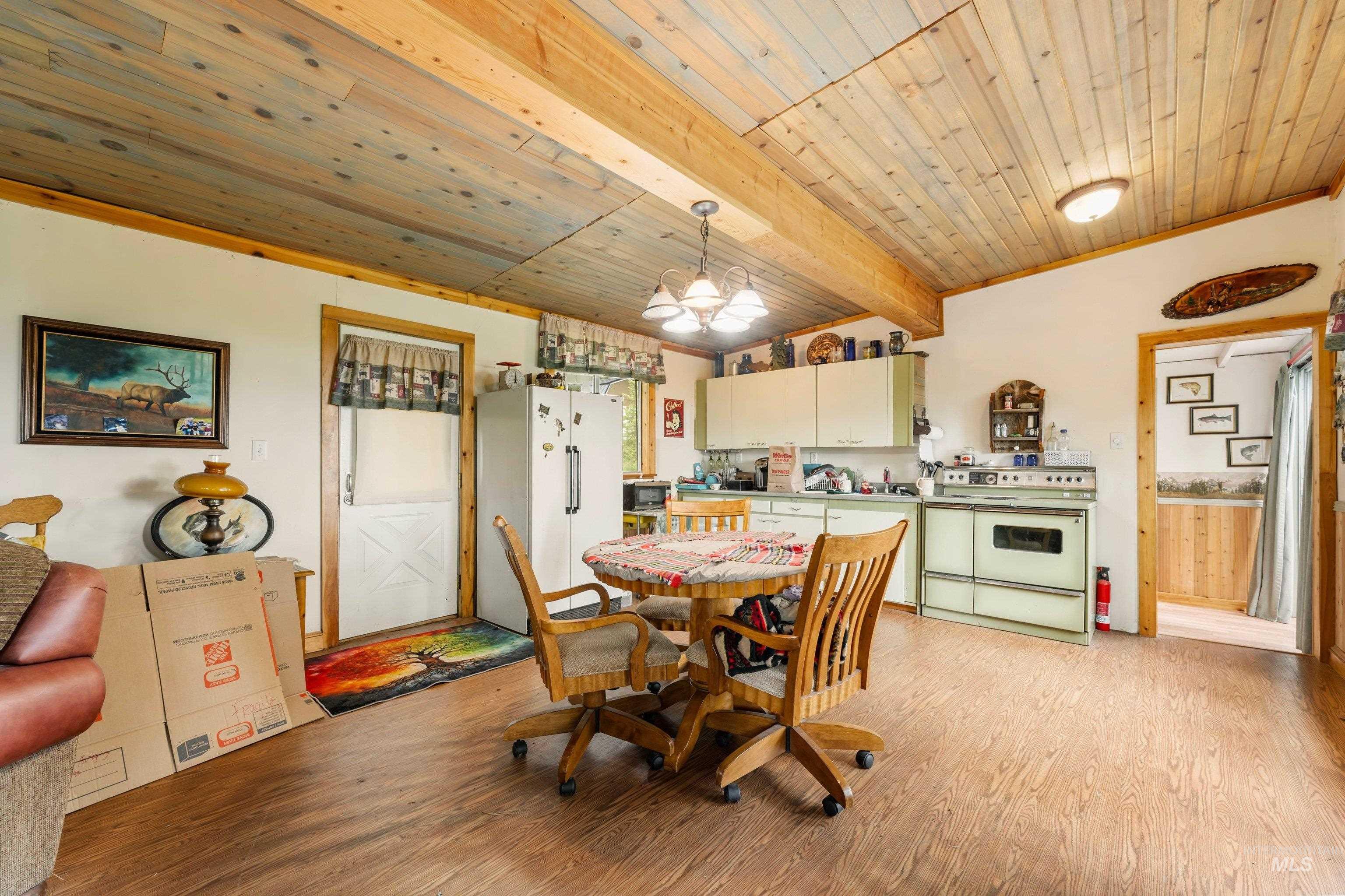 24 Pats Lane Cascade, ID 83611 - Photo 3 of 34