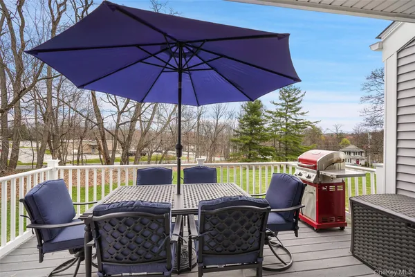 $665,000 | 4 Tudor Circle, Yorktown Heights, NY 10598