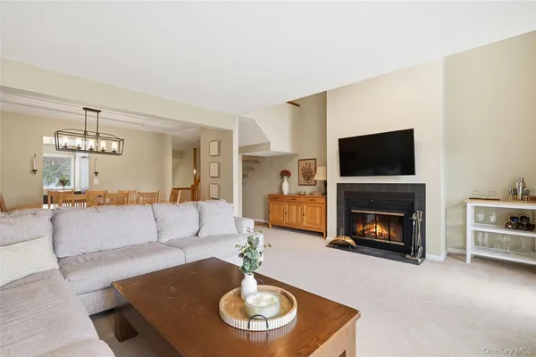 $665,000 | 4 Tudor Circle, Yorktown Heights, NY 10598