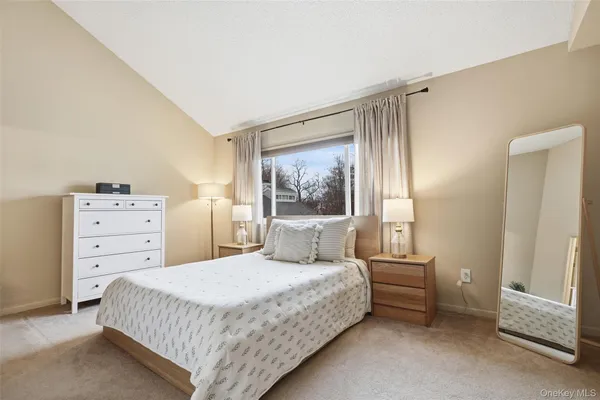 $665,000 | 4 Tudor Circle, Yorktown Heights, NY 10598