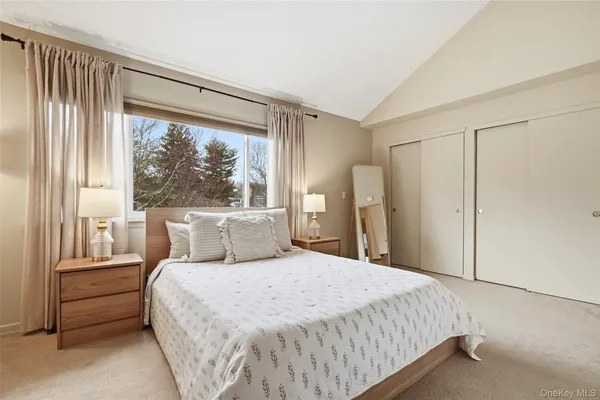 $665,000 | 4 Tudor Circle, Yorktown Heights, NY 10598