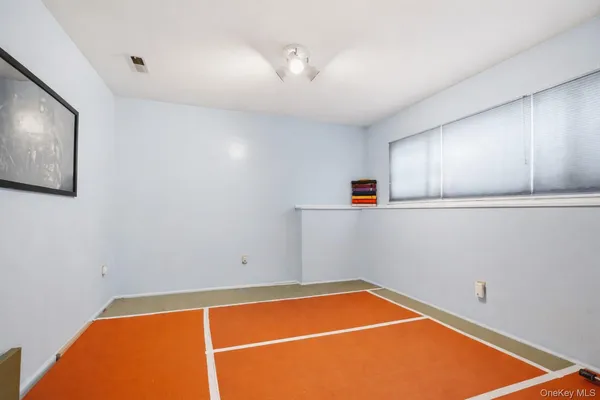 $665,000 | 4 Tudor Circle, Yorktown Heights, NY 10598