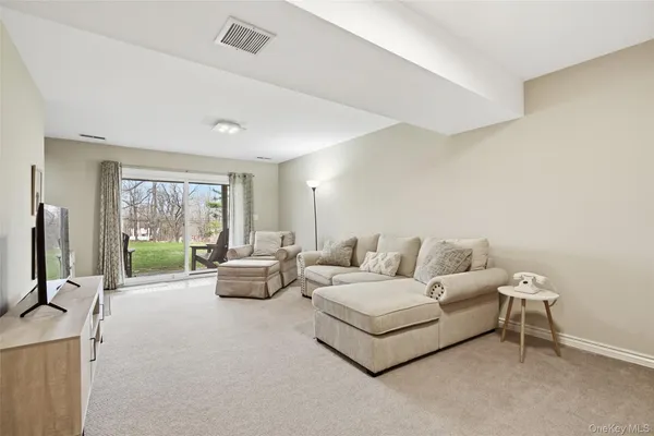 $665,000 | 4 Tudor Circle, Yorktown Heights, NY 10598