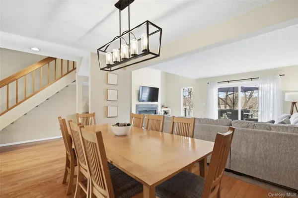 $665,000 | 4 Tudor Circle, Yorktown Heights, NY 10598
