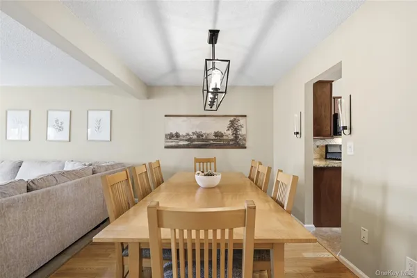 $665,000 | 4 Tudor Circle, Yorktown Heights, NY 10598