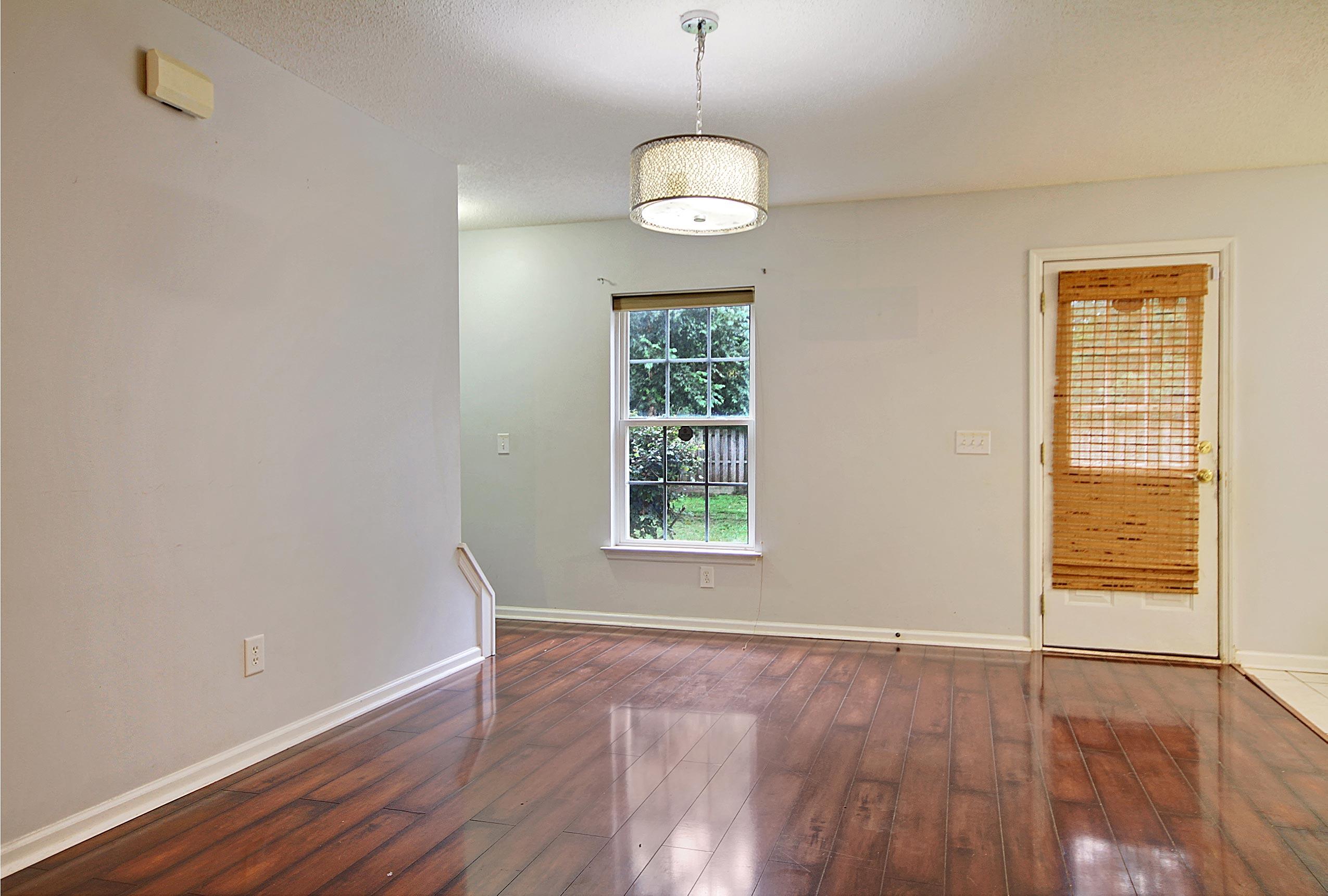 111 Avalon Road Summerville, SC 29483 - Photo 4 of 21 CREM_111 Avalon_013