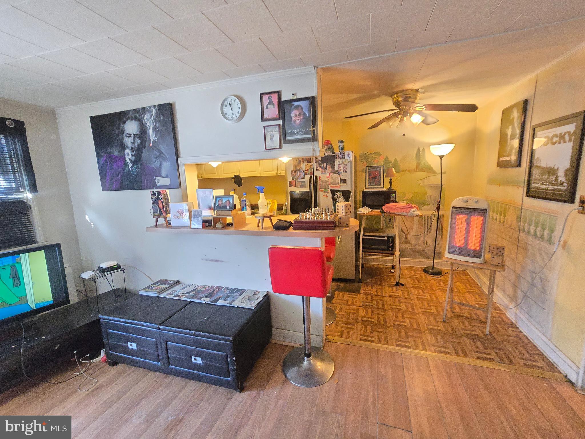 535 Wiltshire Road Upper Darby, PA 19082 - Photo 3 of 11