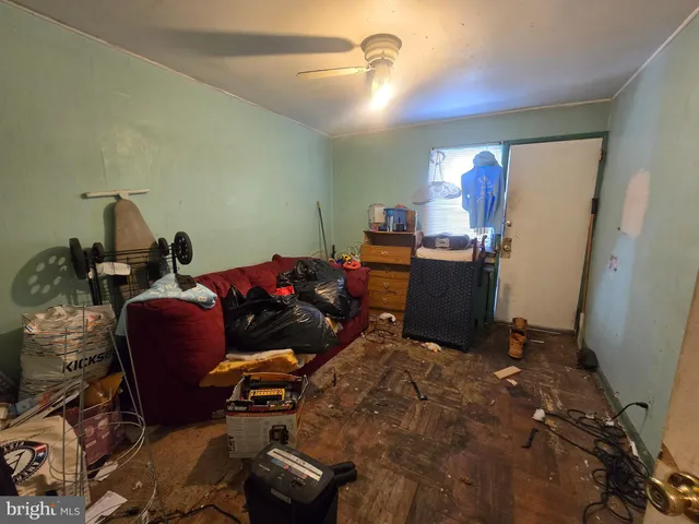 $130,000 | 535 Wiltshire Road, Upper Darby, PA 19082