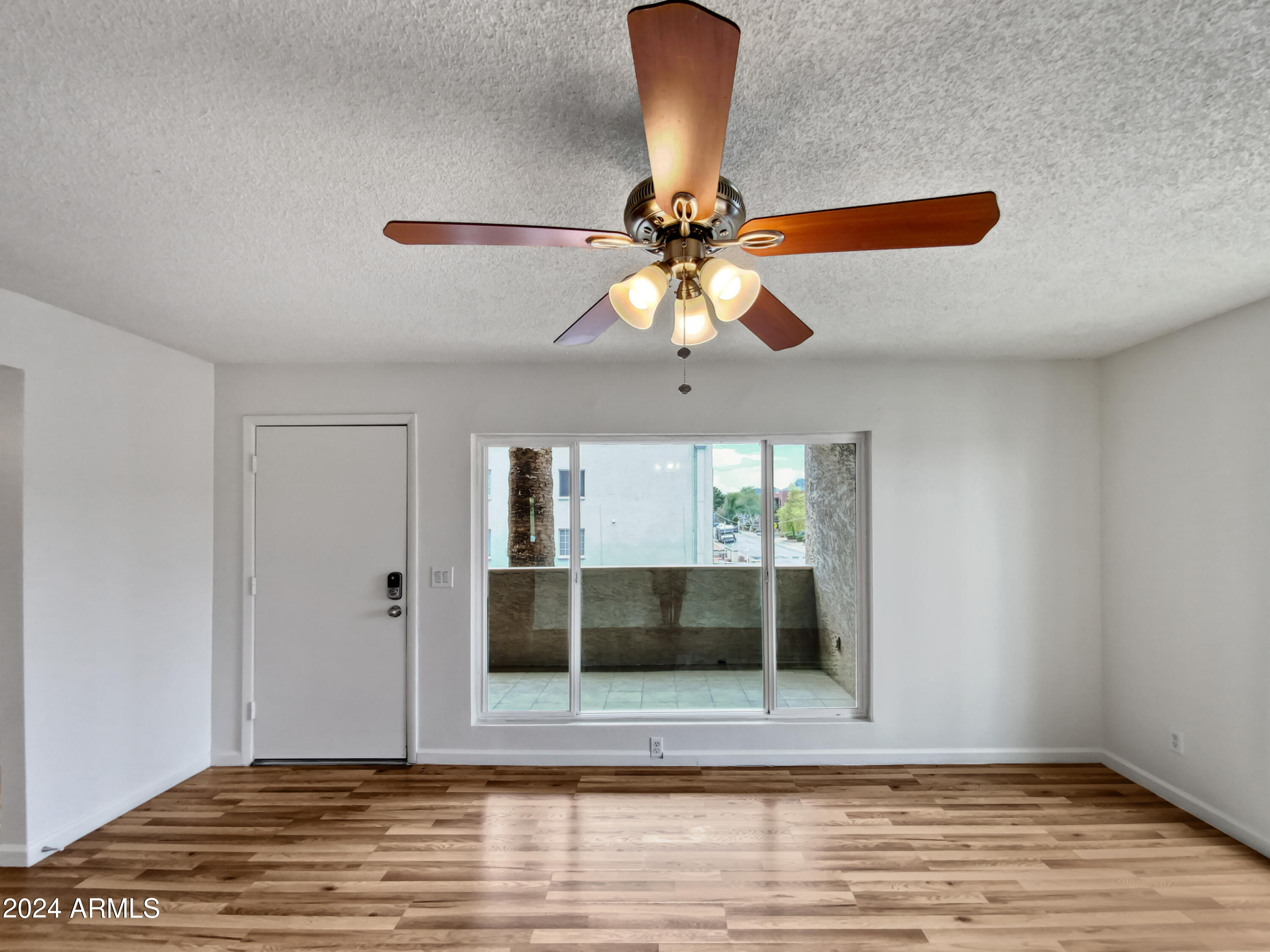 202 East Ruth Avenue, Unit 8 Phoenix, AZ 85020 - Photo 11 of 17 listing_10