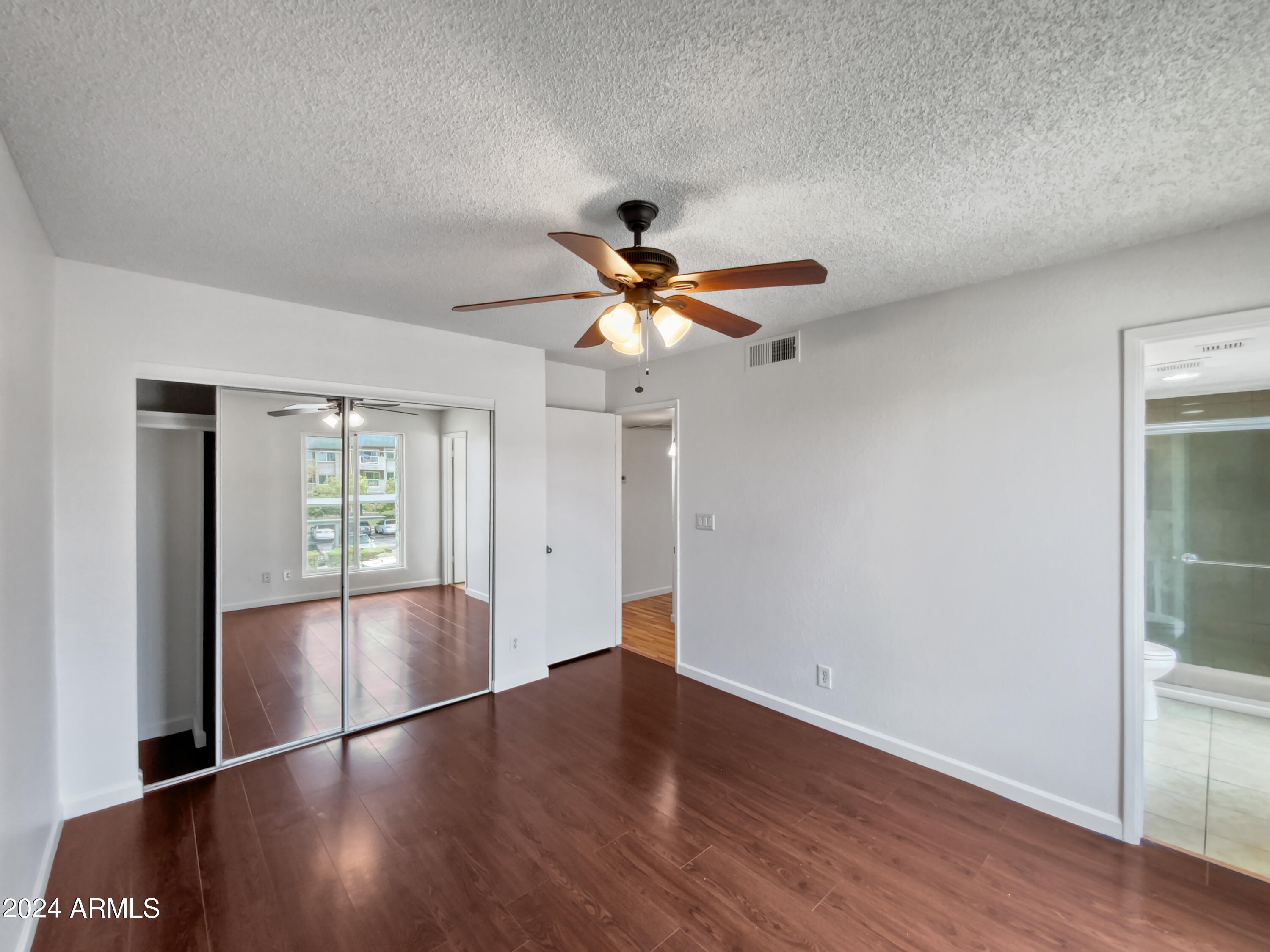 202 East Ruth Avenue, Unit 8 Phoenix, AZ 85020 - Photo 9 of 17 listing_8