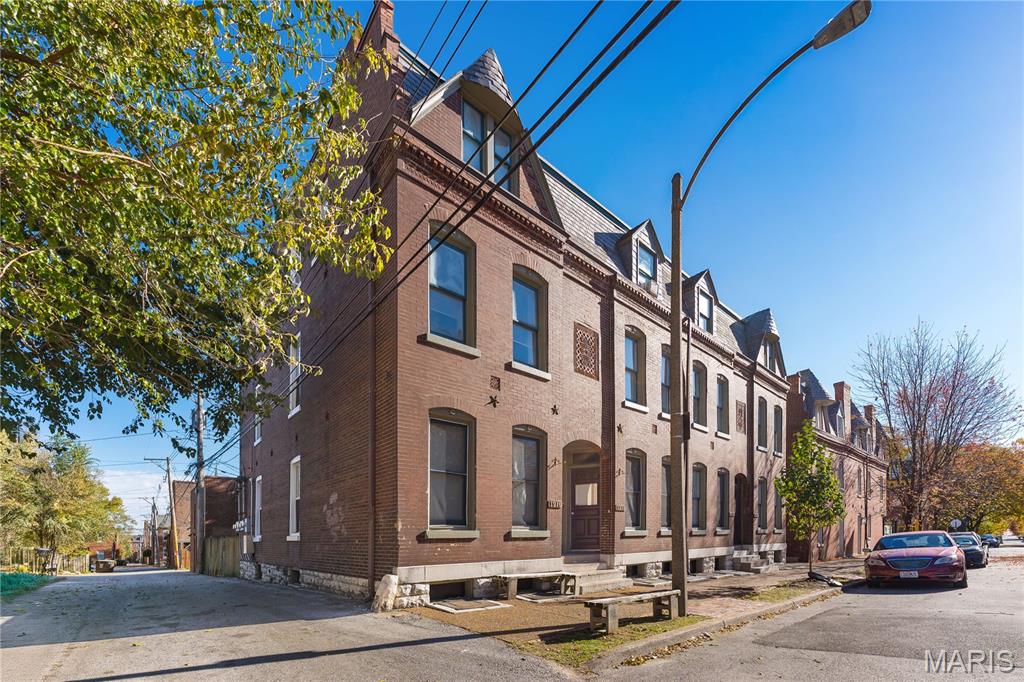 1916 Menard Street St. Louis, MO 63104 - Photo 3 of 28