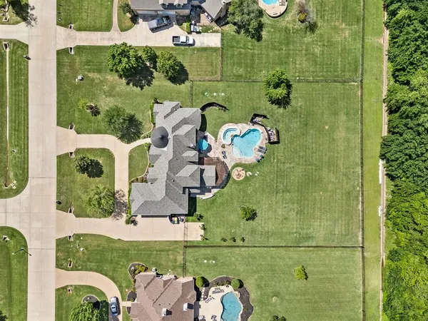 $1,350,000 | 180 Whistling Duck Lane, Double Oak, TX 75077