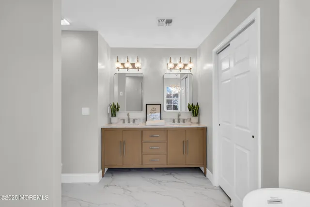 $1,050,000 | 39 Cypress Lane, West Creek, NJ 08092