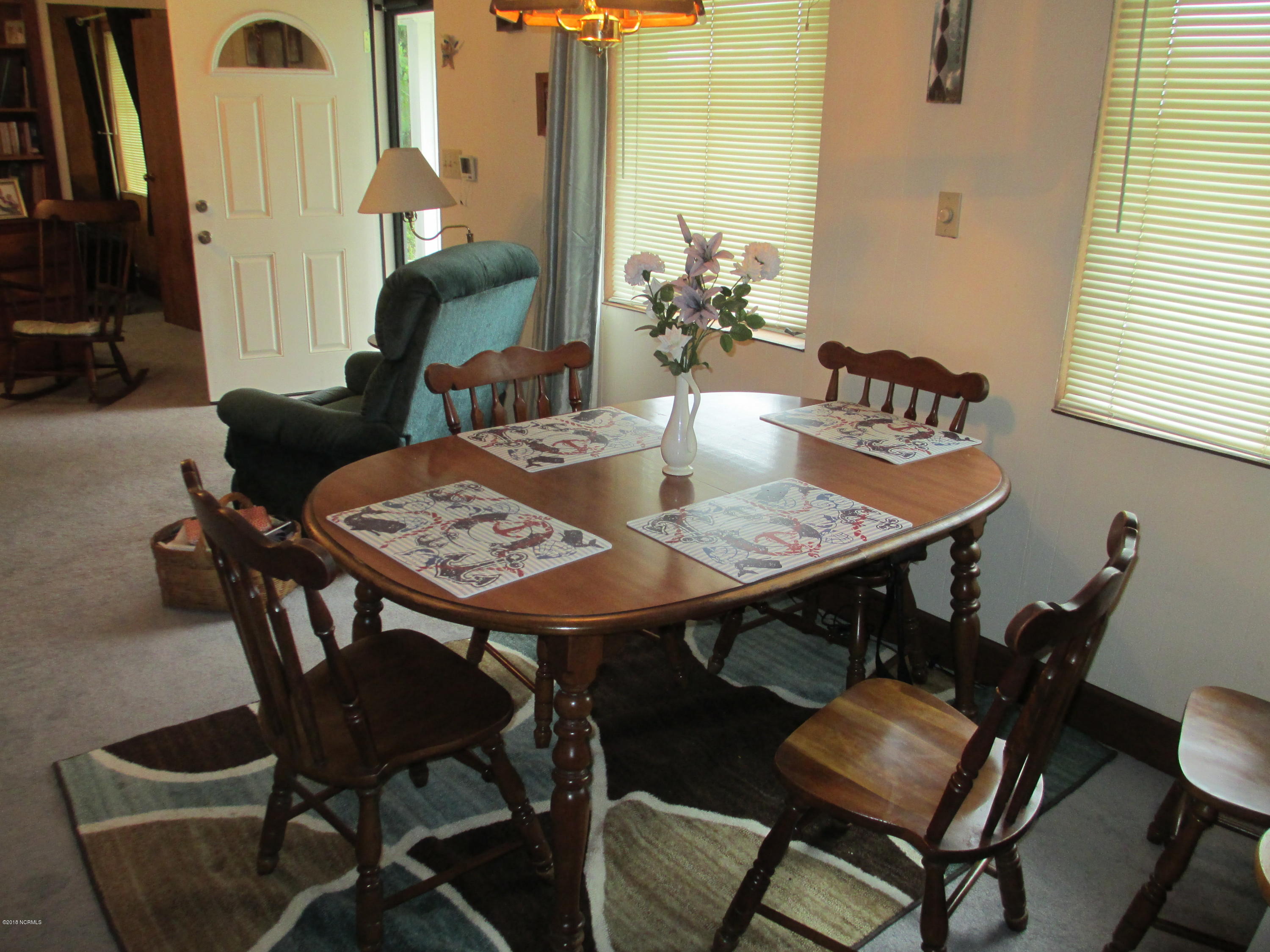 280 Goose Pond Road Marshallberg, NC 28553 - Photo 18 of 25 Dining Area