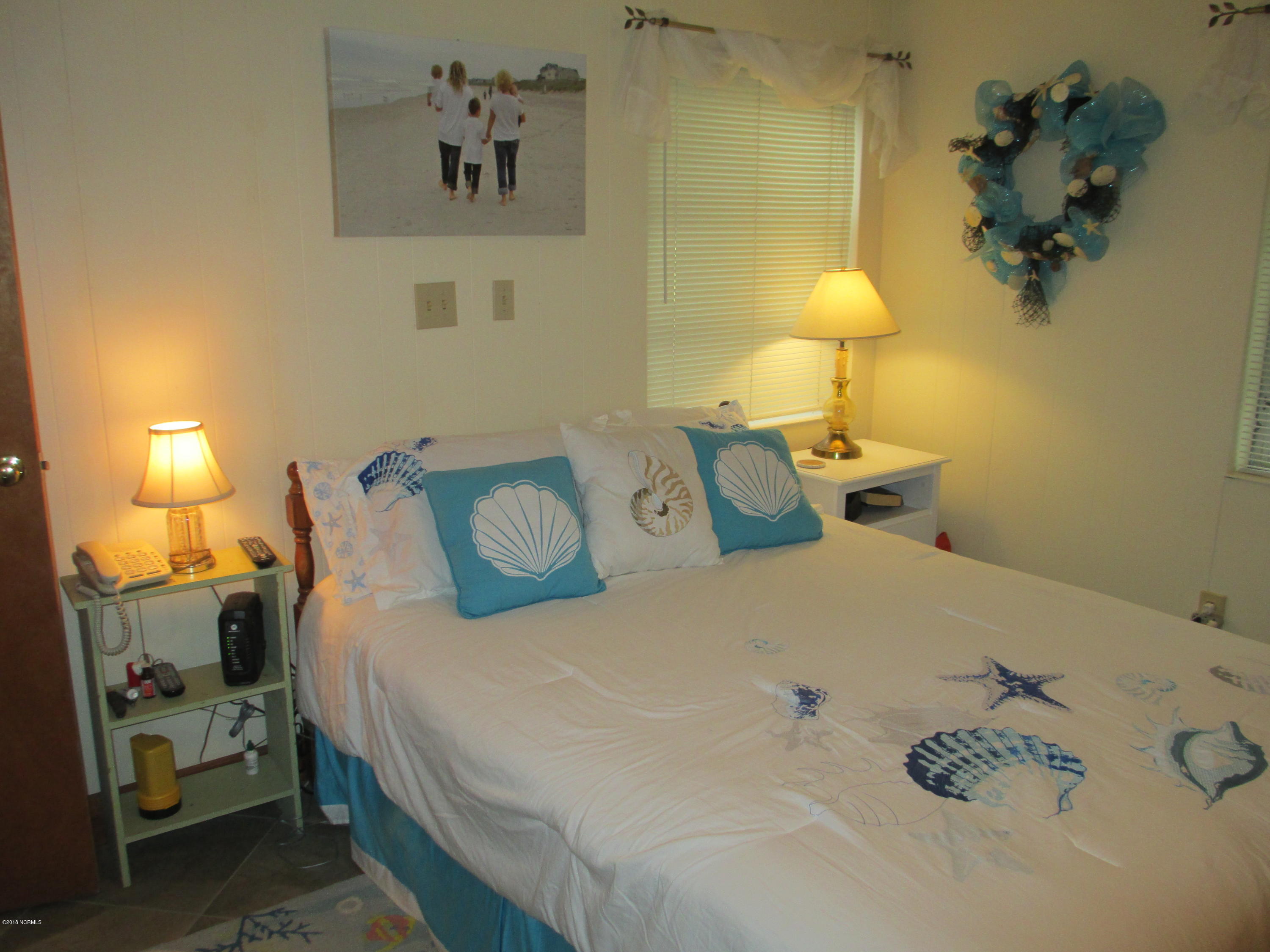 280 Goose Pond Road Marshallberg, NC 28553 - Photo 20 of 25 Principal Bedroom