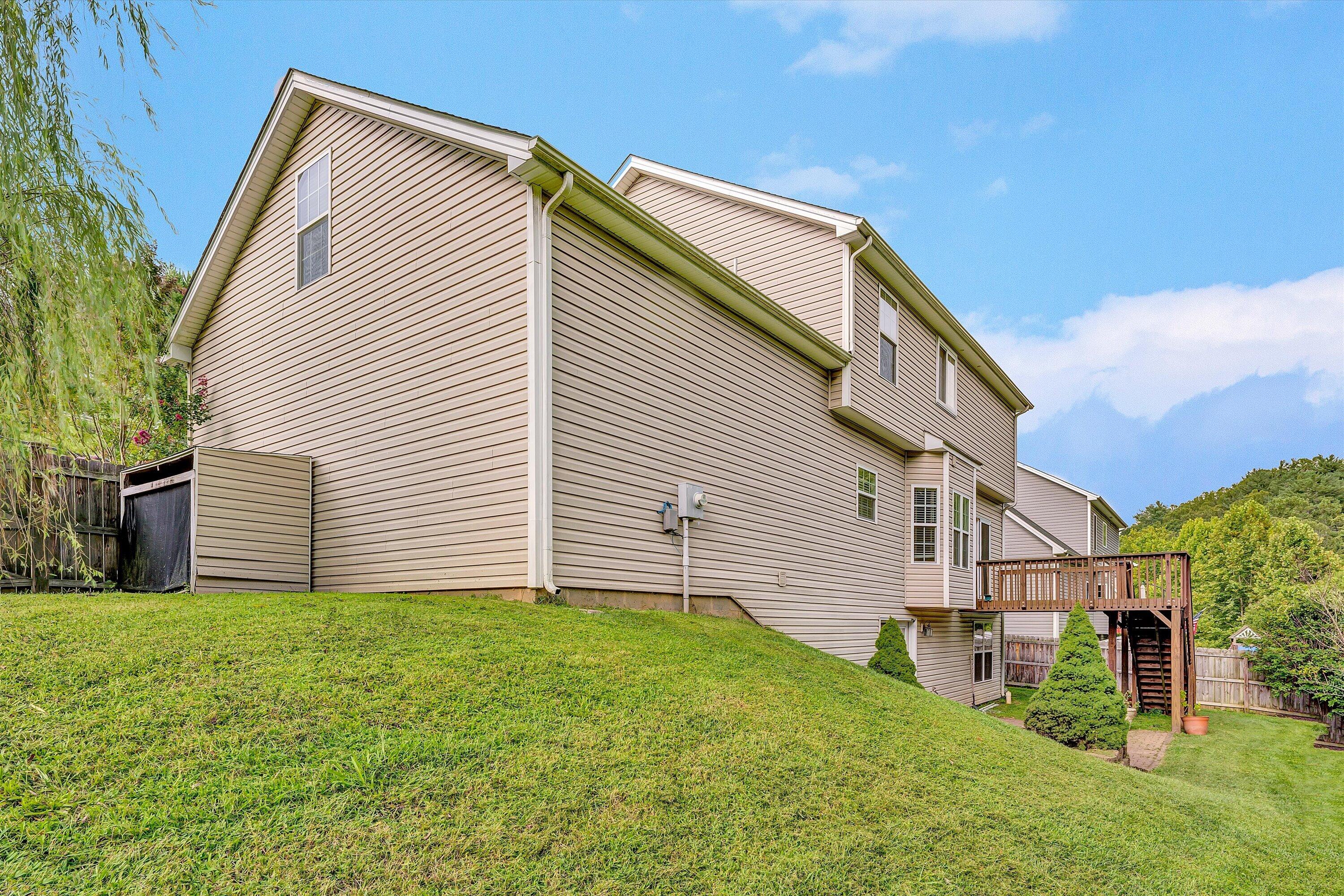 6088 Roselawn Road Roanoke, VA 24018 - Photo 31 of 49 31-SGM-09810