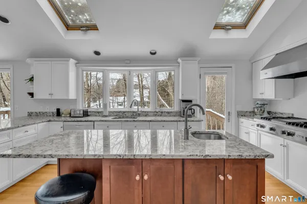 $825,000 | 40 Hull Road, Madison, CT 06443