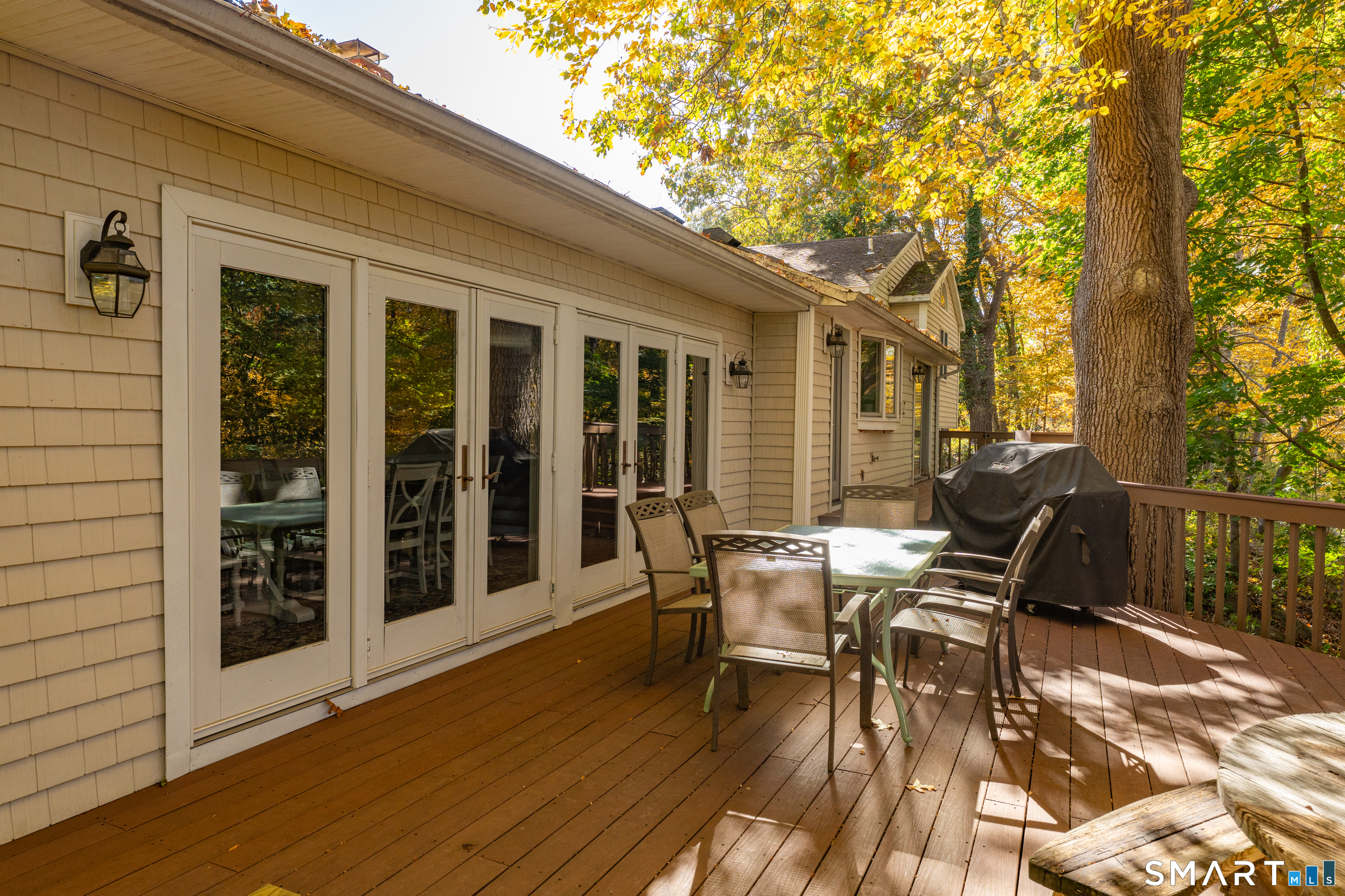 40 Hull Road Madison, CT 06443 - Photo 36 of 40 Large deck - like being in a tree house!
