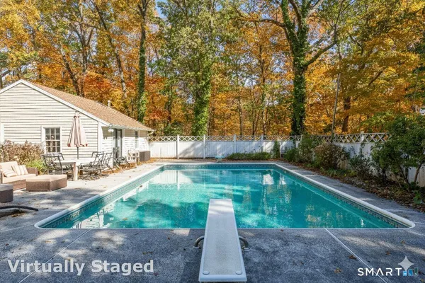 $825,000 | 40 Hull Road, Madison, CT 06443