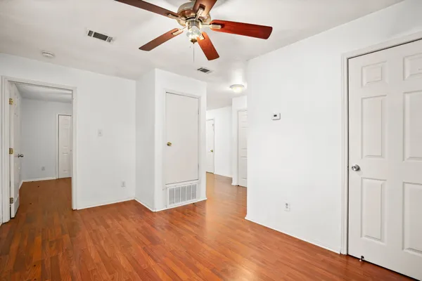$1,575 | 2610 East 3rd Street, Unit B, Austin, TX 78702