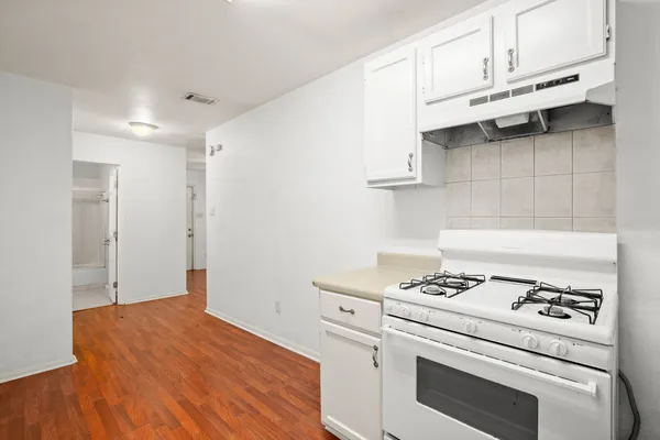 $1,575 | 2610 East 3rd Street, Unit B, Austin, TX 78702