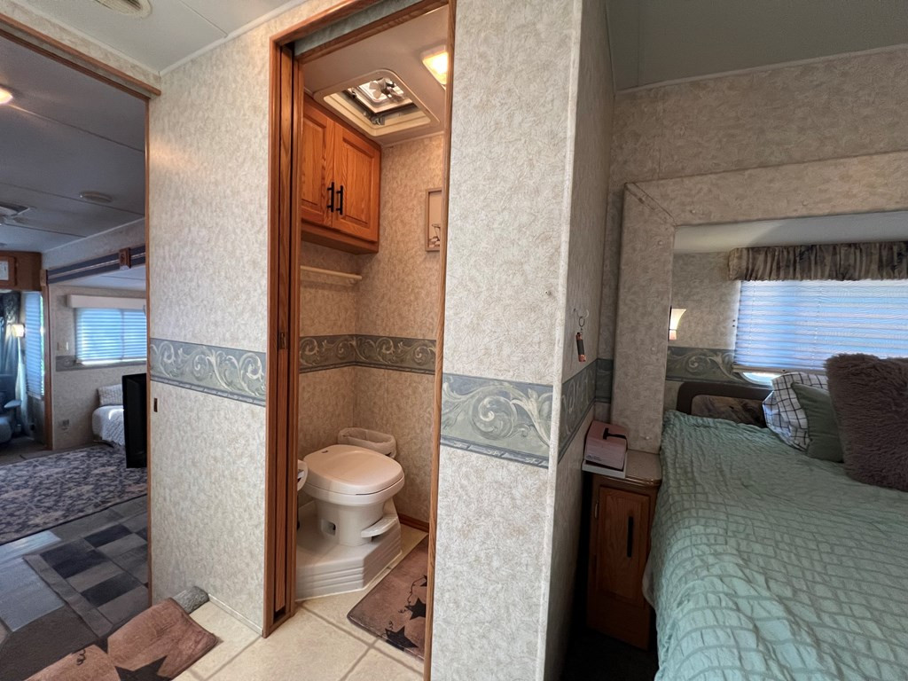 294 Pioneer Ests Road Murphy, NC 28906 - Photo 17 of 36 RV bathroom