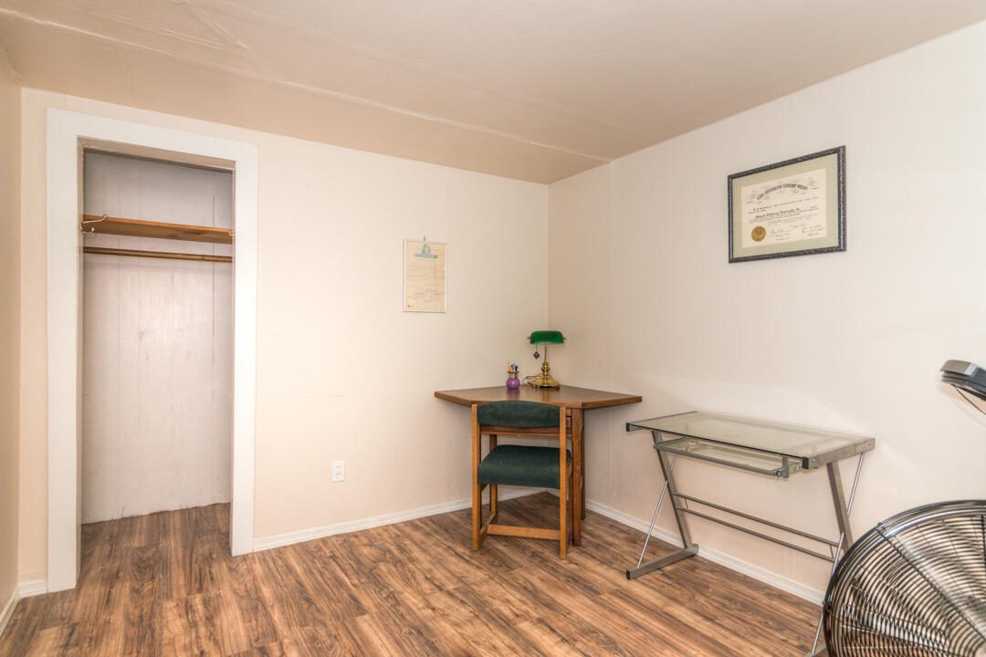 1902 Northeast Laughlin Road Prineville, OR 97754 - Photo 21 of 35 3rd bedroom