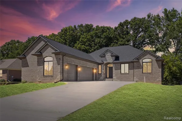 $534,900 | 6429 Jamie Lane, Grand Blanc, MI 48439