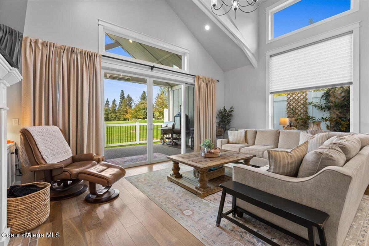 10383 North Morris Road Hayden, ID 83835 - Photo 13 of 66 08-Living Room