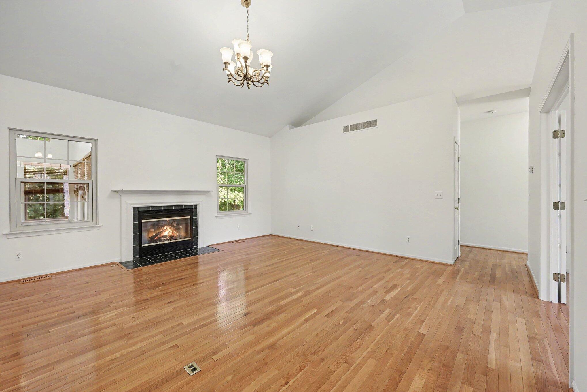 2603 Ravineside Lane South Howell, MI 48843 - Photo 17 of 53 011_file_2149