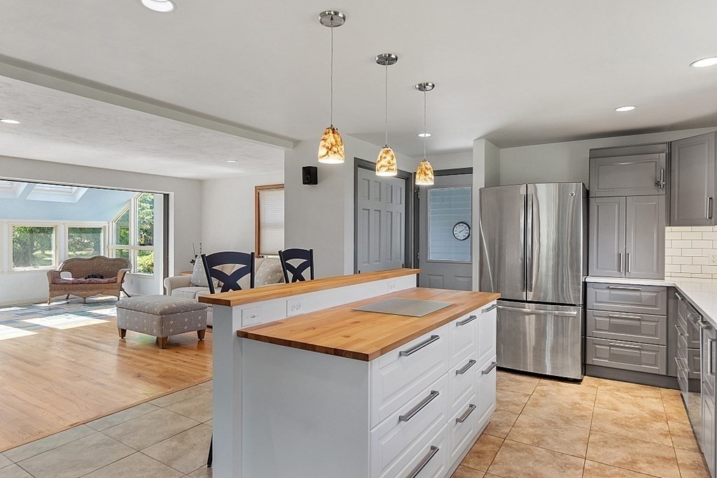 202 Still River Road Bolton, MA 01740 - Photo 7 of 42 Gallery Image 7