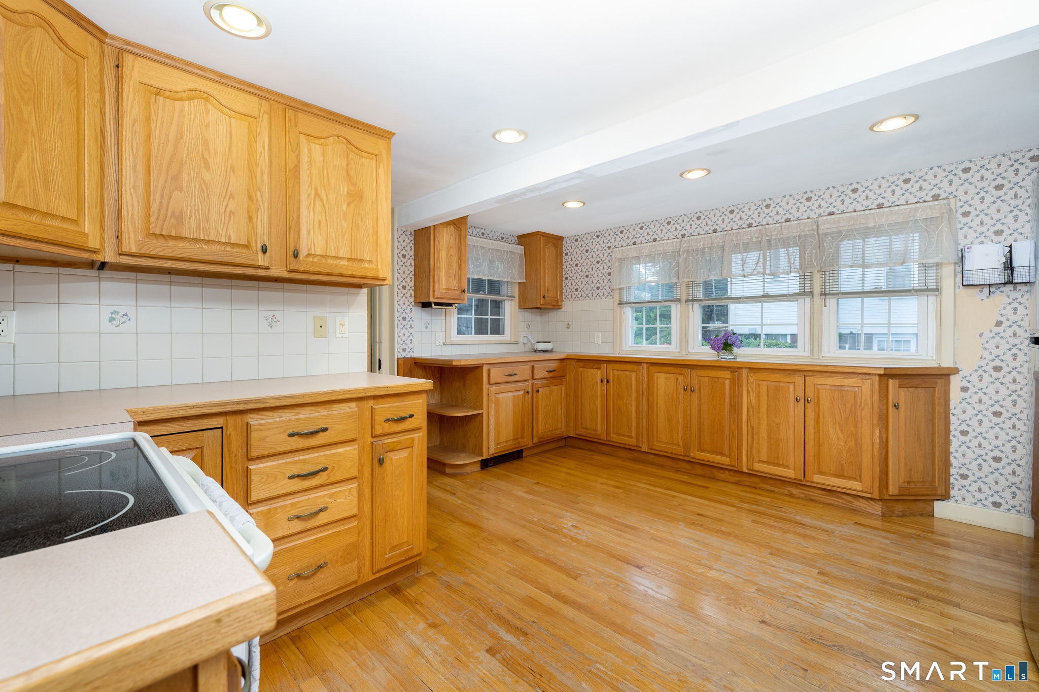 564 Main Street Portland, CT 06480 - Photo 16 of 40