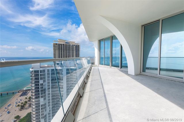 $3,400,000 | 16901 Collins Avenue, Unit 2801, Sunny Isles Beach, FL 33160