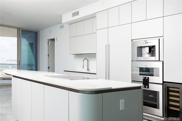 $3,400,000 | 16901 Collins Avenue, Unit 2801, Sunny Isles Beach, FL 33160