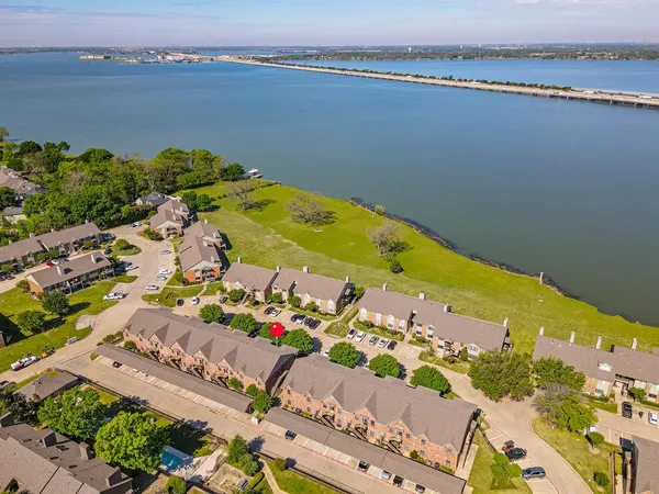 $315,000 | 1871 Signal Ridge Place, Rockwall, TX 75032