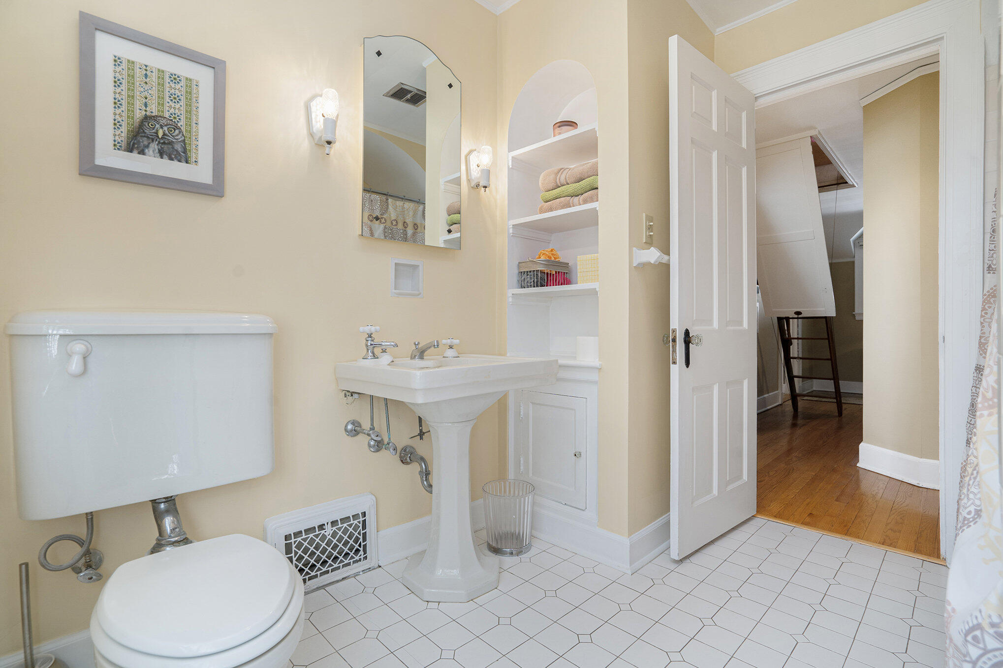 1425 Low Road Kalamazoo, MI 49008 - Photo 29 of 82 029_jbs09362_12.46.48_pm