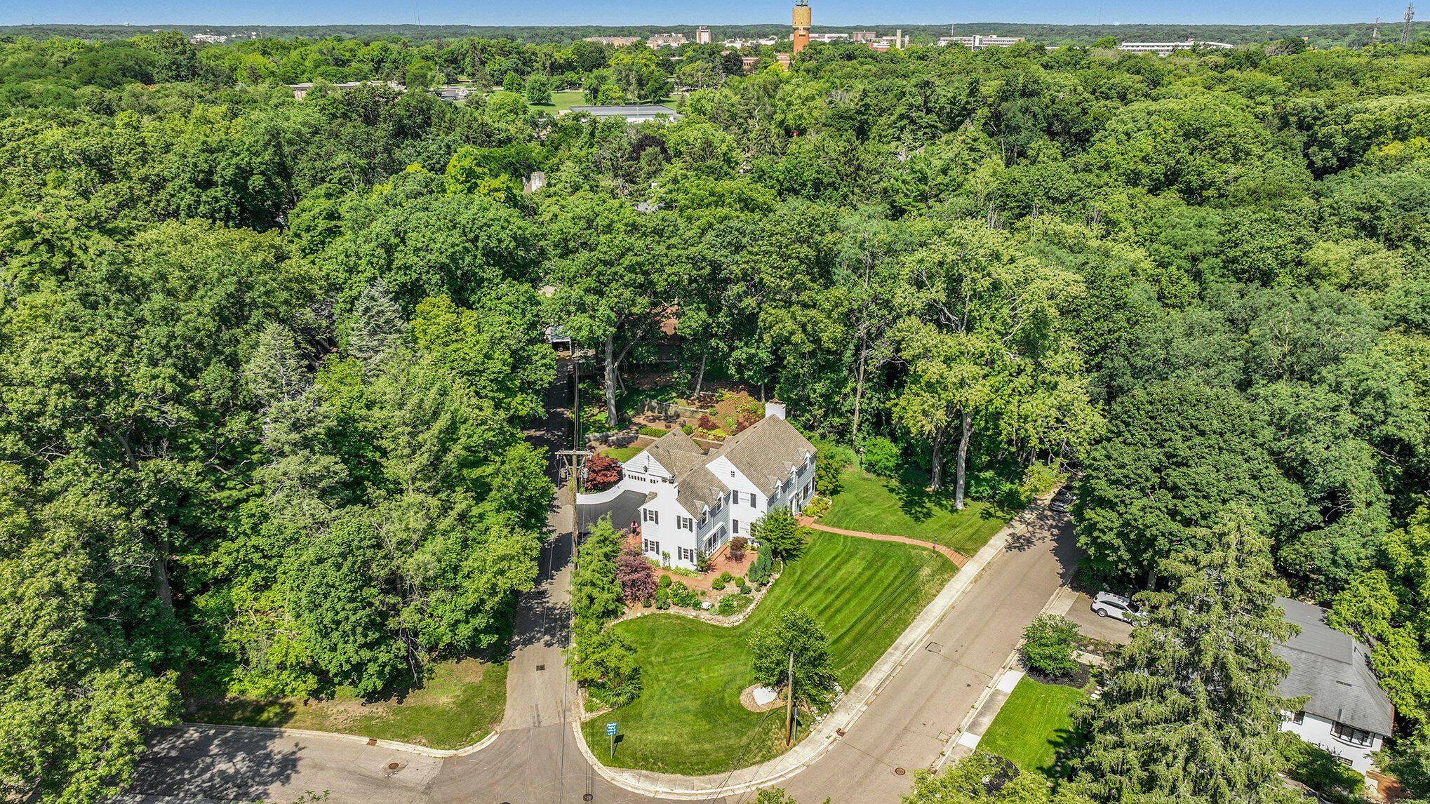 1425 Low Road Kalamazoo, MI 49008 - Photo 47 of 82 053_dji_0737