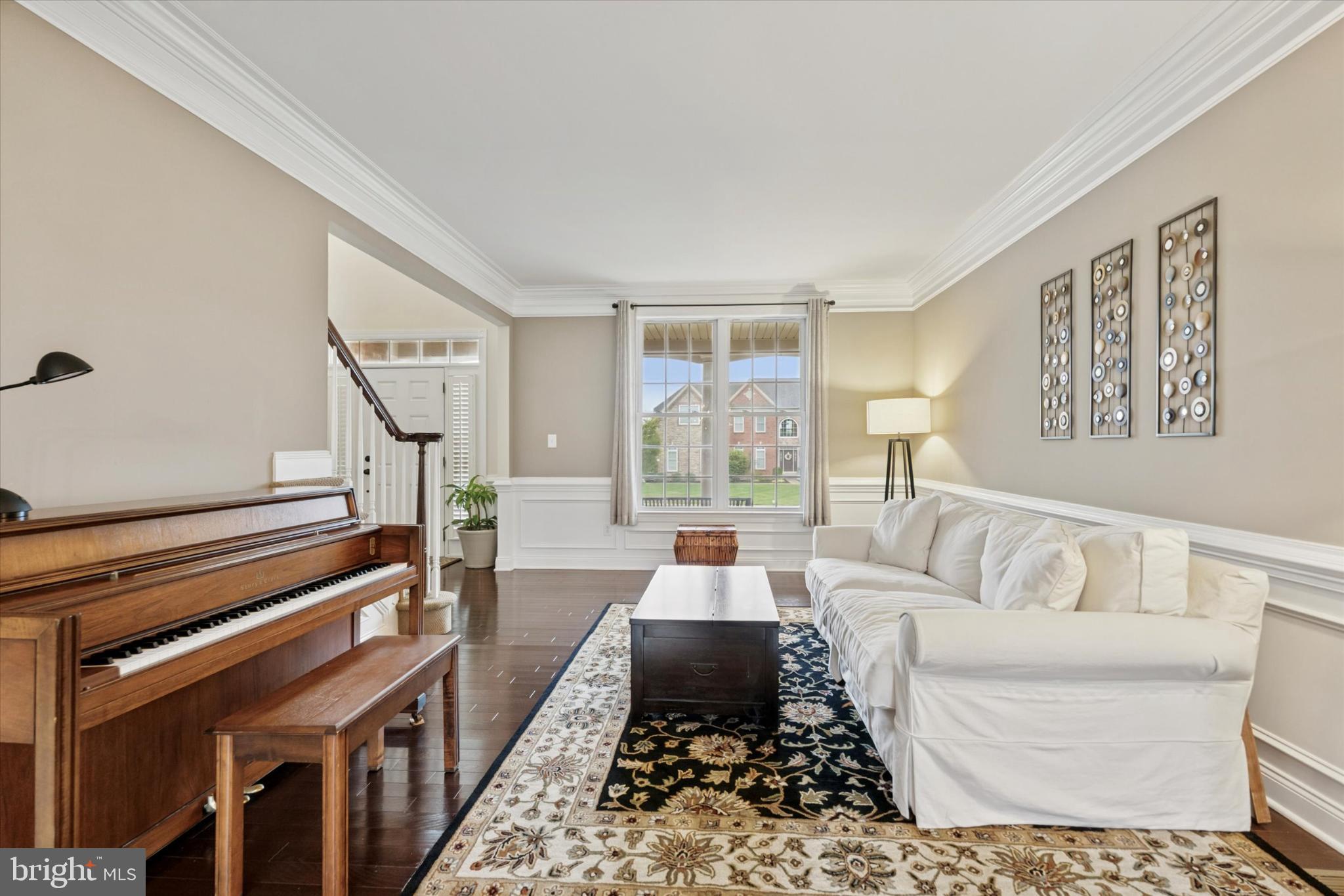 124 Bennington Road Phoenixville, PA 19460 - Photo 8 of 54 a living room with furniture and a window