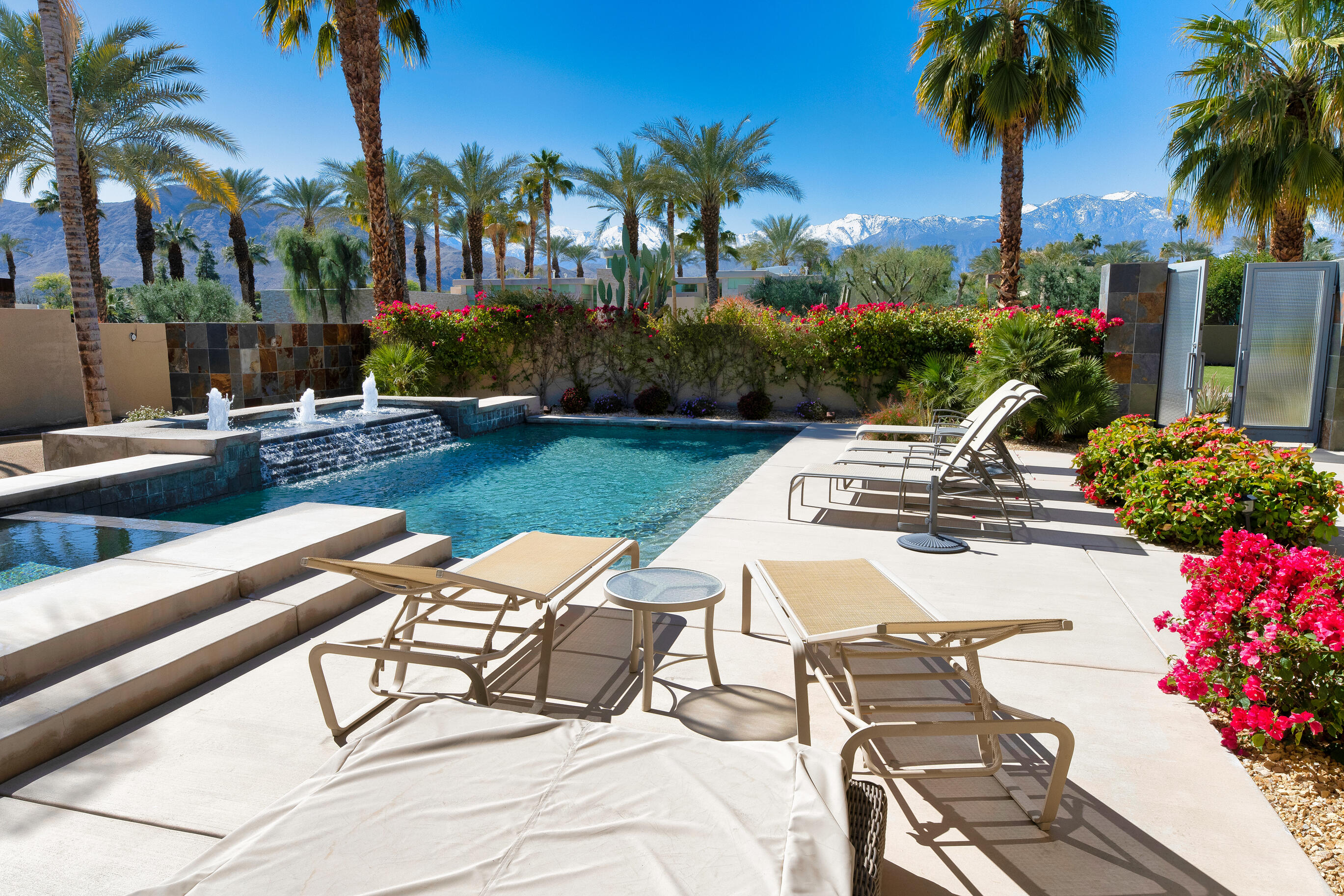 29 Sun Ridge Circle Rancho Mirage, CA 92270 - Photo 2 of 57 a view of an outdoor space with seating