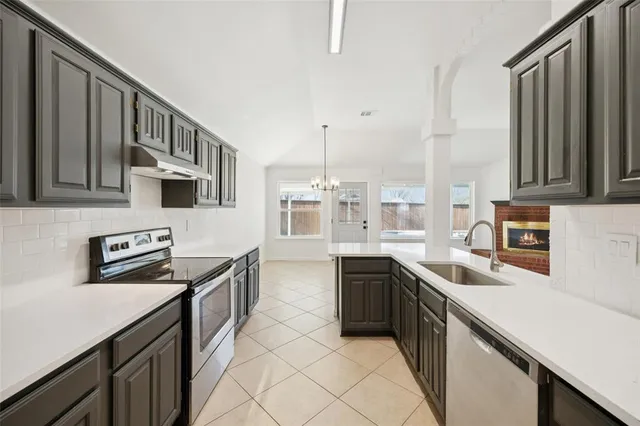 $360,000 | 1016 Grand Central Parkway, Saginaw, TX 76131