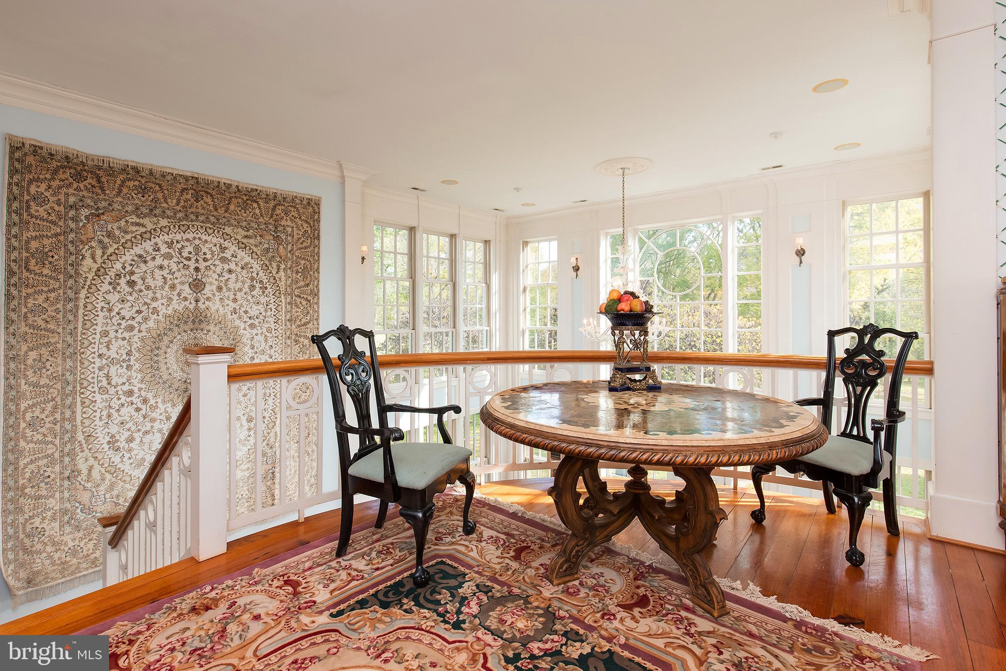 575 Lee Road Crozier, VA 23039 - Photo 25 of 45 Breakfast area overlooking solarium