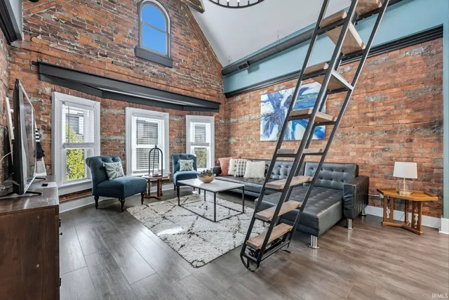 $449,900 | 1126 Fairfield Avenue, Fort Wayne, IN 46802