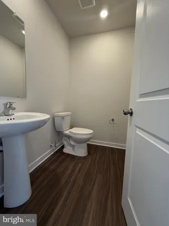 $3,200 | 33 East Front Street, Bridgeport, PA 19405