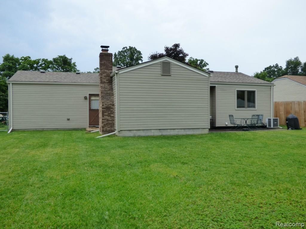 43432 Proctor Road Canton, MI 48188 - Photo 30 of 31 P1170864.jpg