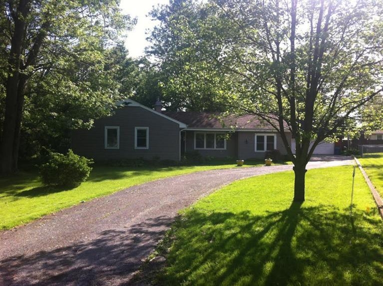 927 Hayes Street Crown Point, IN 46307 - Photo 1 of 10 767x573