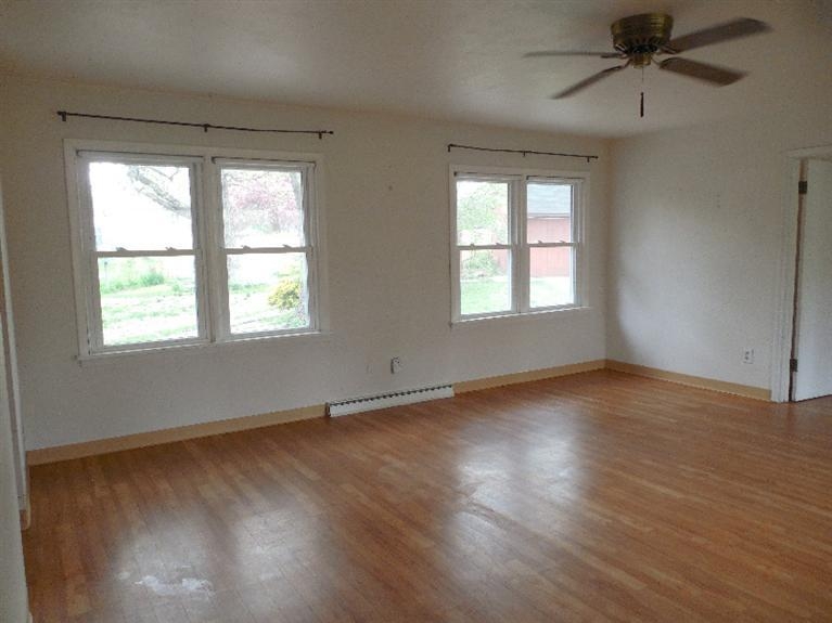 927 Hayes Street Crown Point, IN 46307 - Photo 7 of 10 767x575