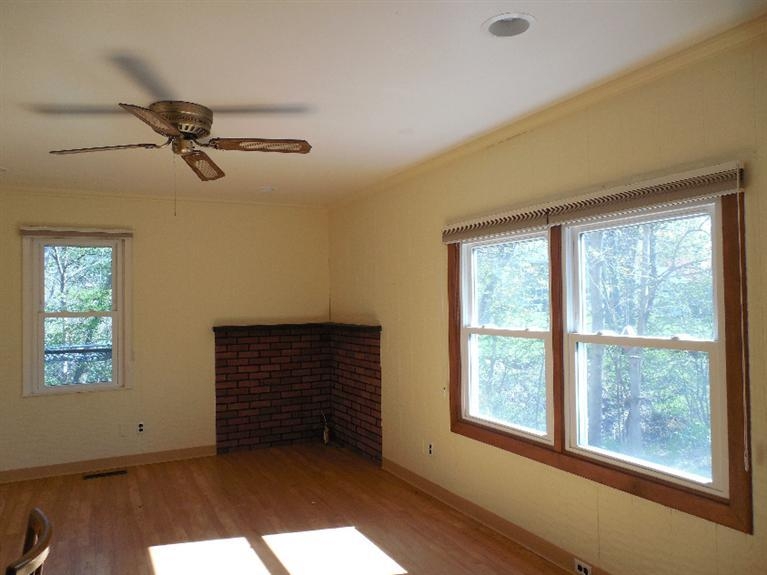 927 Hayes Street Crown Point, IN 46307 - Photo 10 of 10 767x575