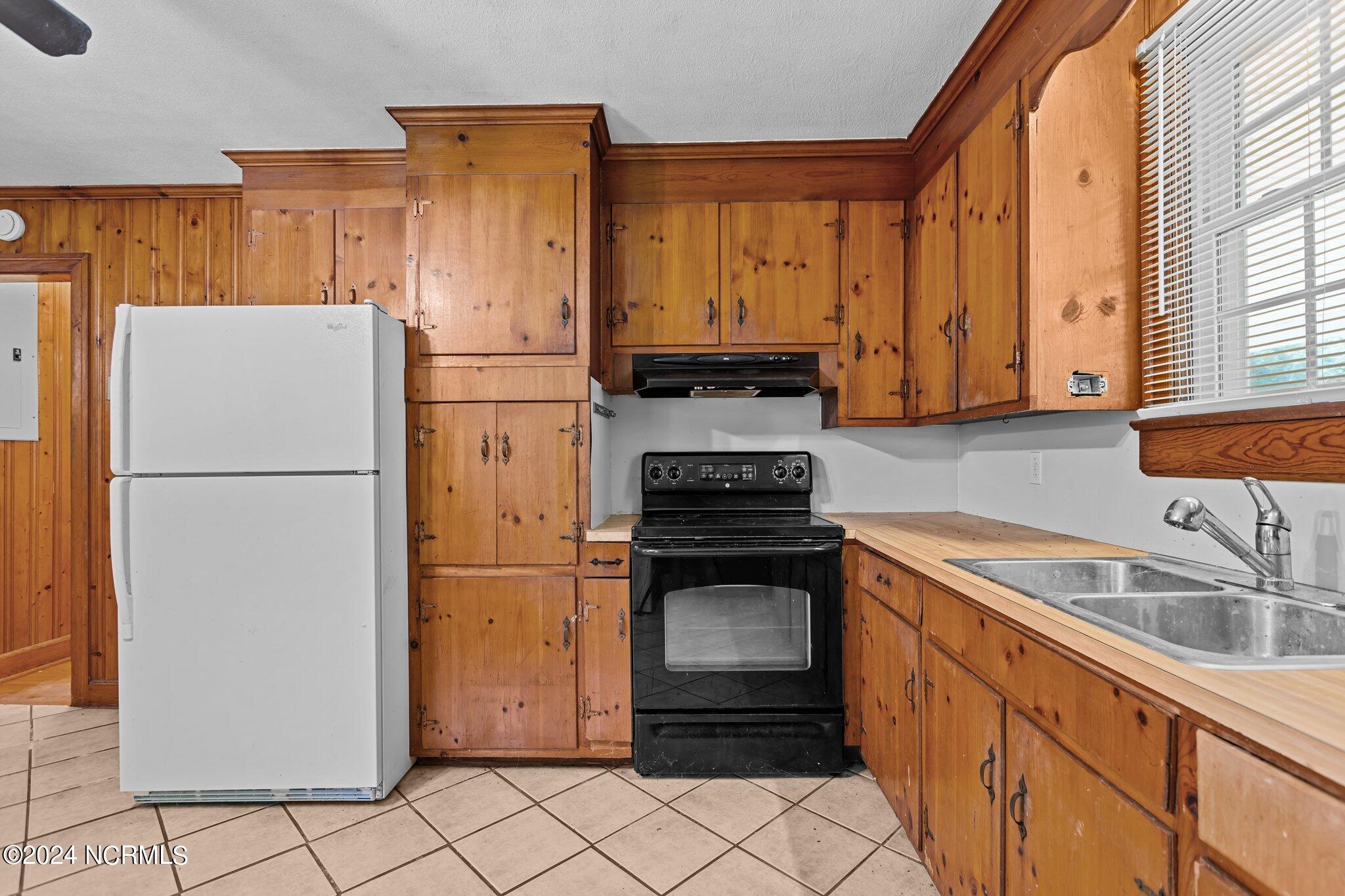 6750 Race Track Road Castalia, NC 27816 - Photo 10 of 28 12-web-or-mls-IMGL7902