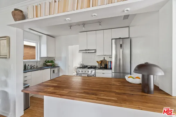 $5,995 | 648 Palms Boulevard, Venice, CA 90291