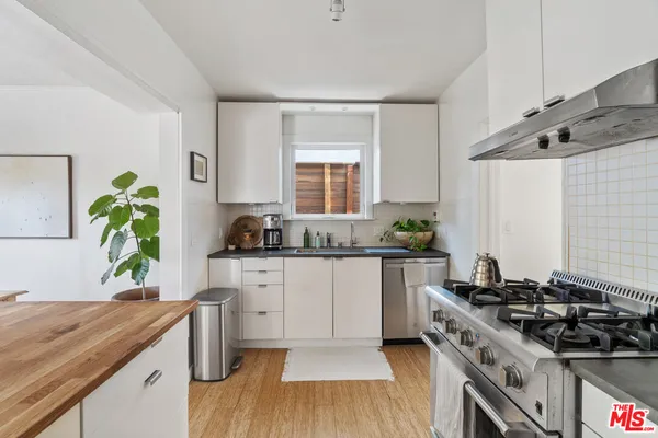 $5,995 | 648 Palms Boulevard, Venice, CA 90291